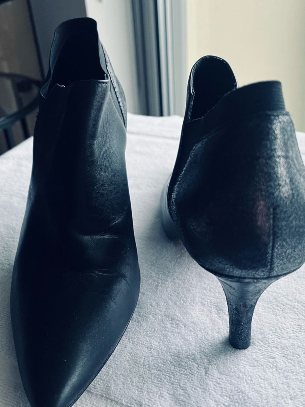 Donald J. Pliner Black Pointed Kitten Heel Ankle Booties